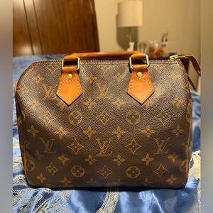 ❤️AUTH. Louis Vuitton Speedy 25❤️
